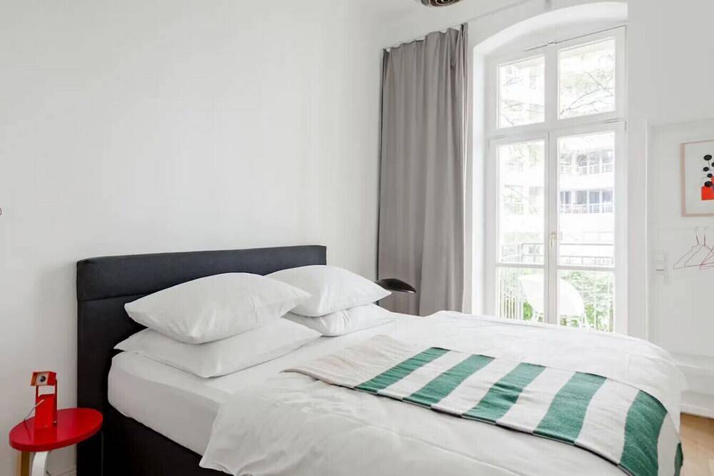 Entire apartment, Luxury 2 Bedroom apartment in the heart of Mitte in Mitte Berlin, Berlin