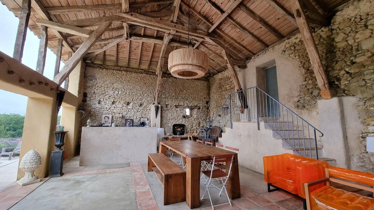Maison avec grange & piscine vue sur les Pyrénées in Puymaurin, Haute-Garonne