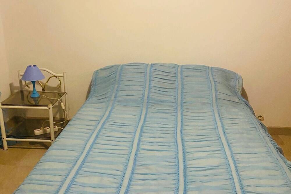 Ganze Wohnung, 👉 Cap Corse -30% : Bright apartment with terrace facing the Seneca tower in Luri, Cap Corse