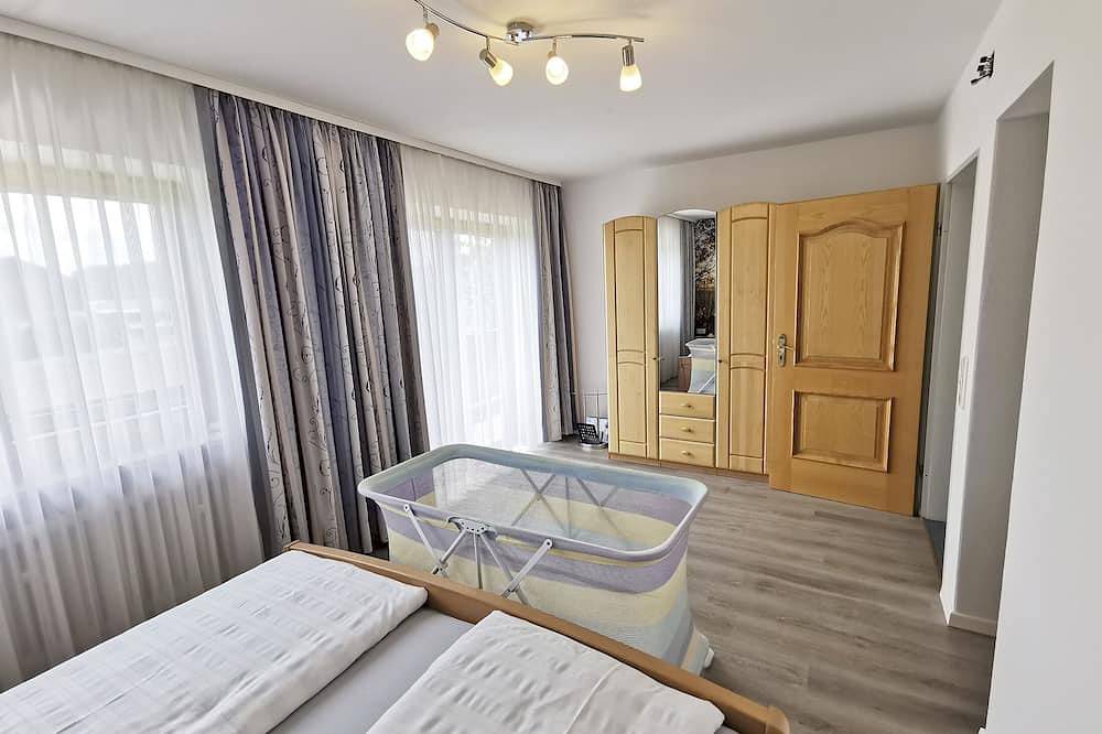 Ganze Wohnung, Urbanhof- Urlaub auf dem Bauernhof in Gollenshausen am Chiemsee, Gstadt am Chiemsee