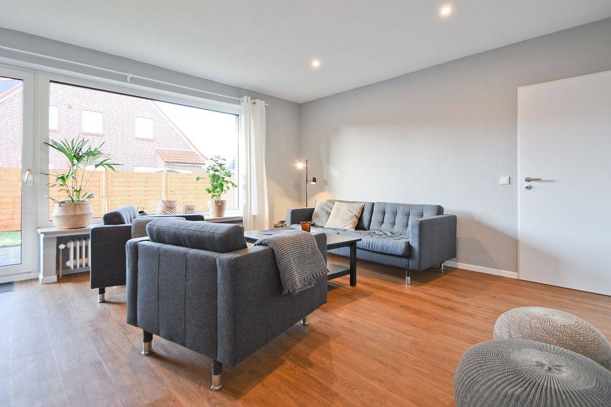 Ganze Wohnung, Domizil Bant: Komfortables Ferienhaus mit Terrasse und Garten in Norddeich in Strand Norddeich, Norddeich