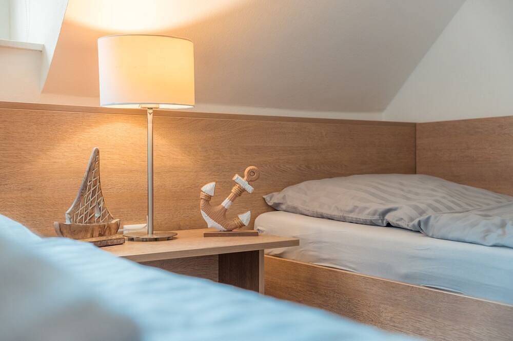 Ganze Wohnung, Rob 23 für 7 Personen, ca. 86 qm, Sauna, Whirlpool - Feriendorf Robbenplatte in Burhave, Butjadingen