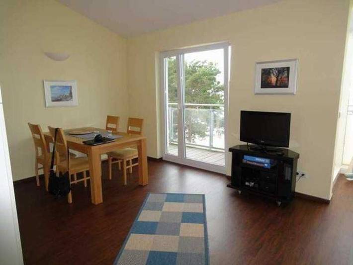 Ferienwohnung für 3 Personen, mit Seeblick und Balkon sowie Garten in Lubmin