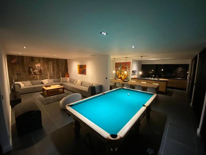 Location de vacances pour 12 personnes, avec jardin et vue à Zedelgem