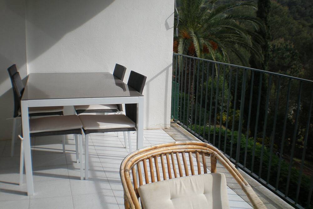 Entire apartment, Summer Offer - Apartment with pool, terrace, and near the beach in Tamariu, Costa Brava