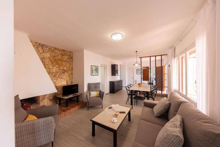Casa rural para 8 personas, con Terraza además de Jardín y Vistas en Sant Feliu de Guíxols - 3