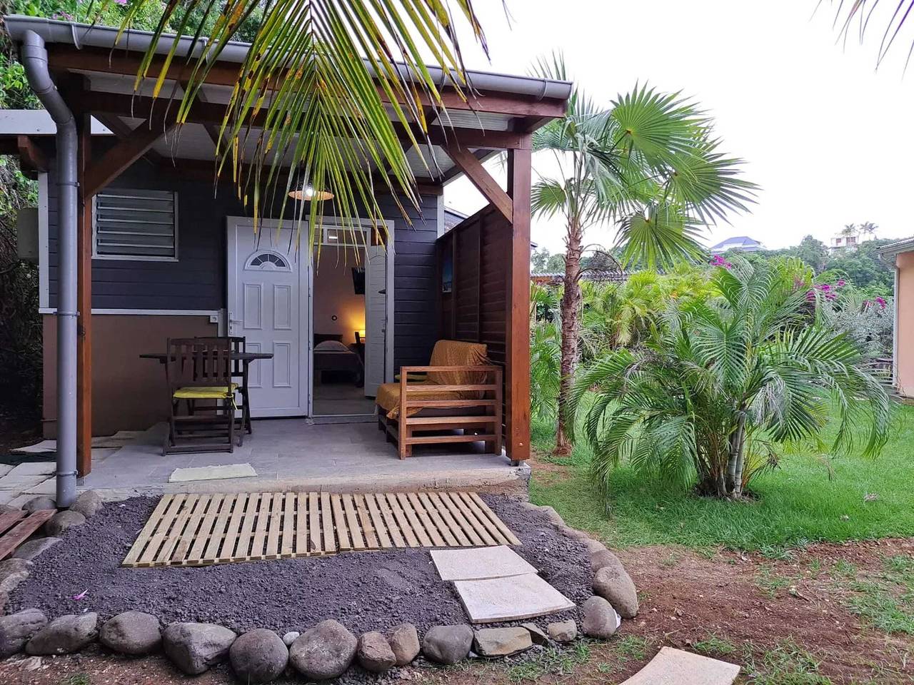 Acogedora cabaña con jardín en Gosier, 40 m² in Le Gosier, Guadalupe