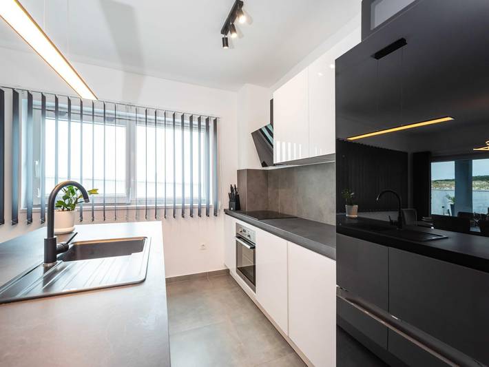 Villa für 6 Personen, mit Garten und Balkon sowie Pool, kinderfreundlich in Razanac - 4