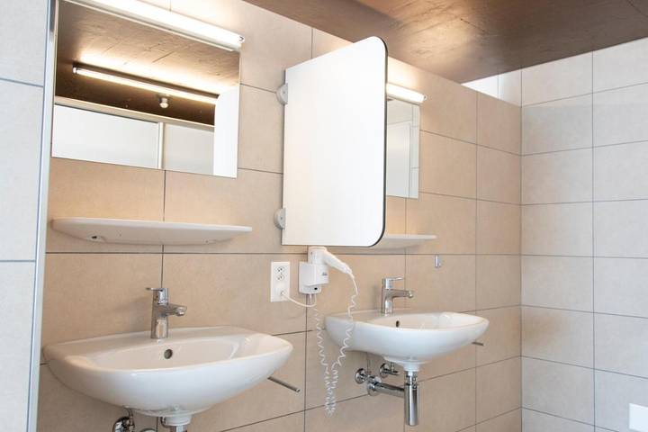 Camping pour 2 personnes, avec terrasse et sauna ainsi que jardin et vue en Suisse - 3