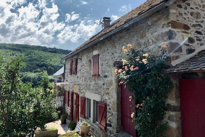 Gîte pour 4 personnes, avec terrasse ainsi que jardin et vue dans Les Salces - 2