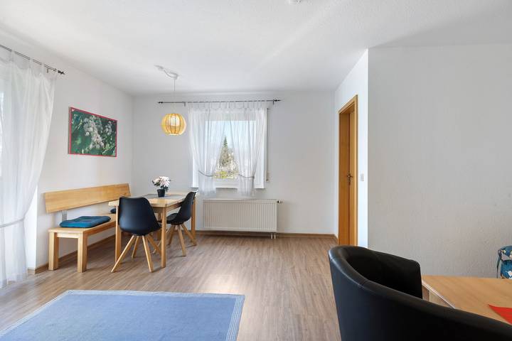 Ganze Wohnung, Apartment 44, Gratis DreiWeltenCard und Balkon - nur 2 Gehminuten vom Solemar entfernt in Bad Dürrheim, Mittlerer Schwarzwald