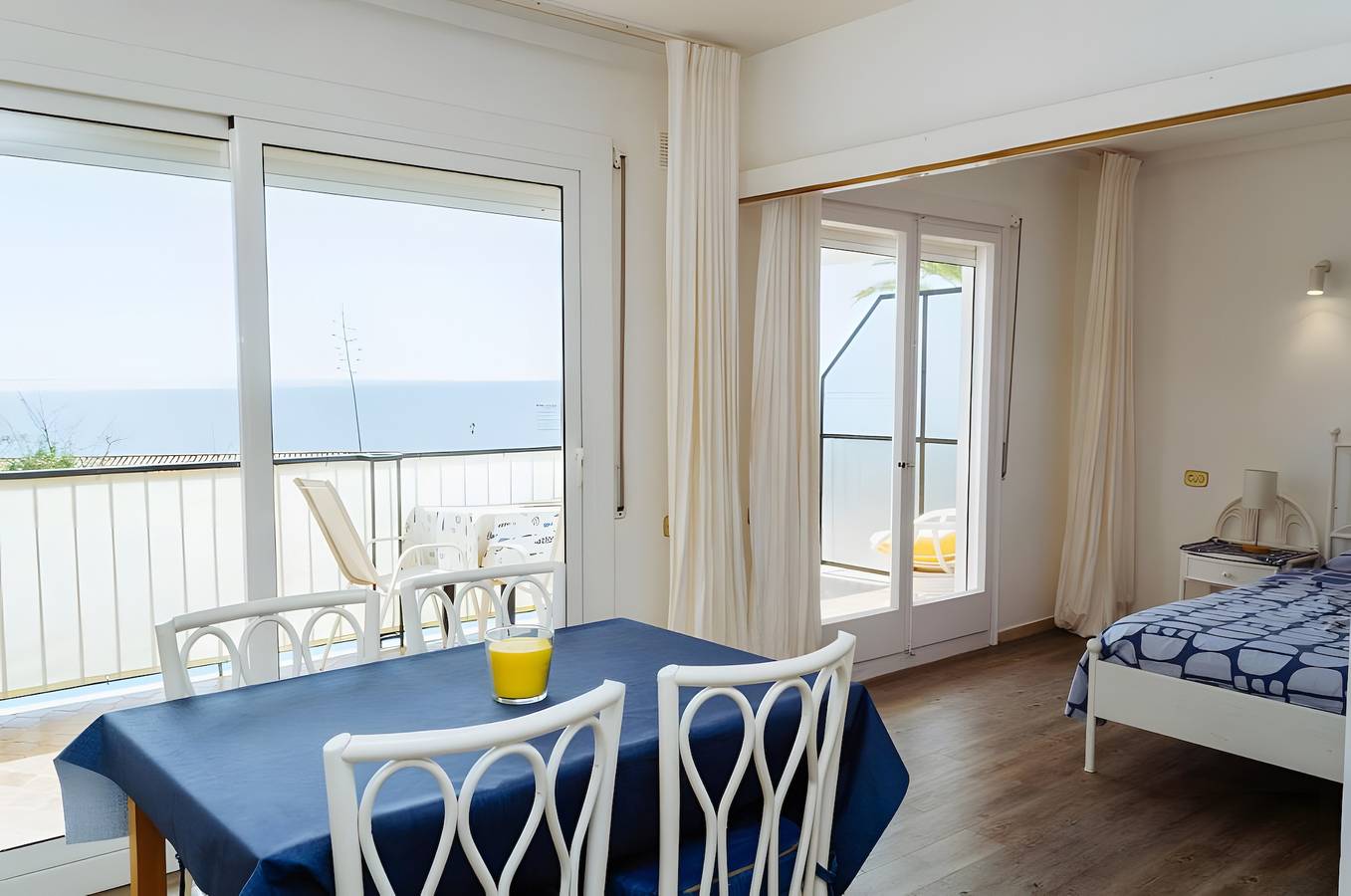 Apartamento entero, Apartamento 'Petit Gran Paradís Cala Llevadó' con vistas al mar, Wi-Fi y aire acondicionado in Tossa de Mar, Costa Brava