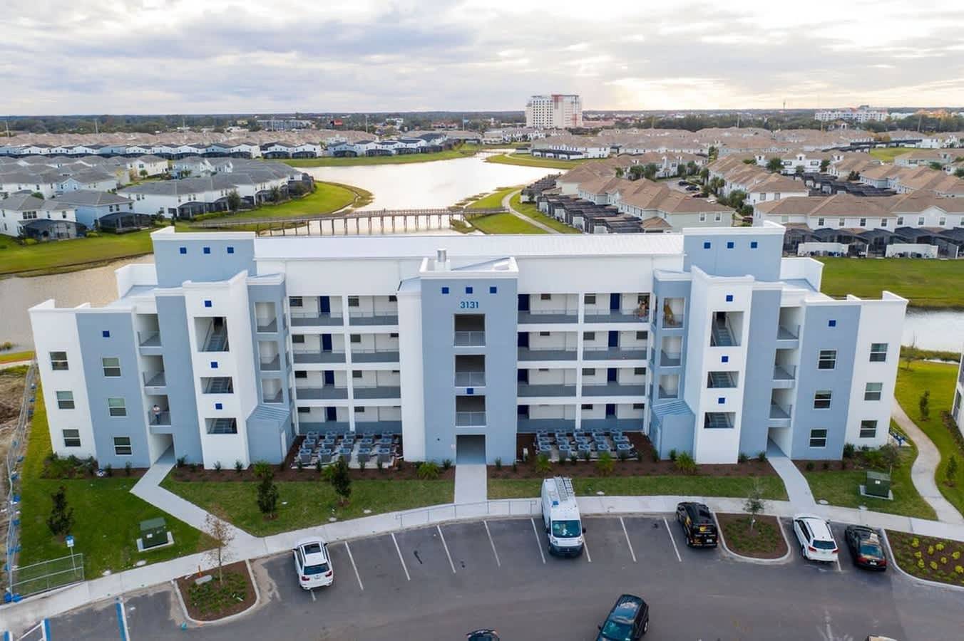 Apartamento entero, Luxurious 3Bd 8 Guests  Storey Lake Resort Close to Disney 201 3131 in Condado de Osceola