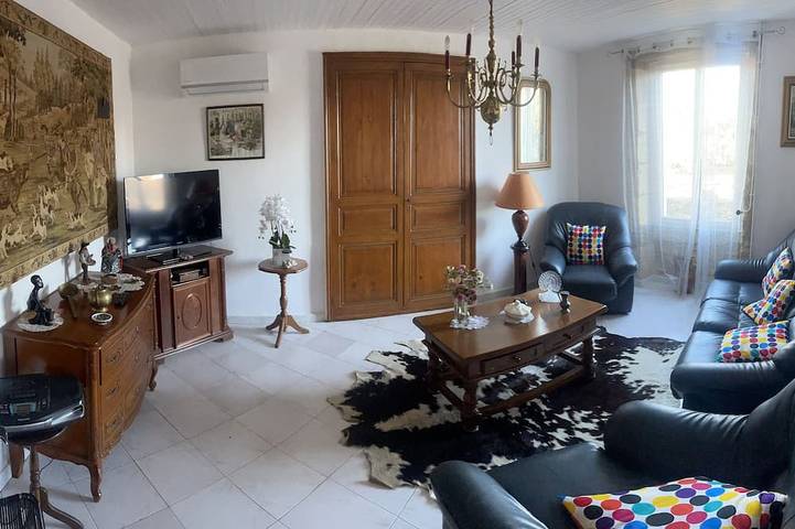 Location de vacances pour 6 personnes, animaux acceptés à Ajat