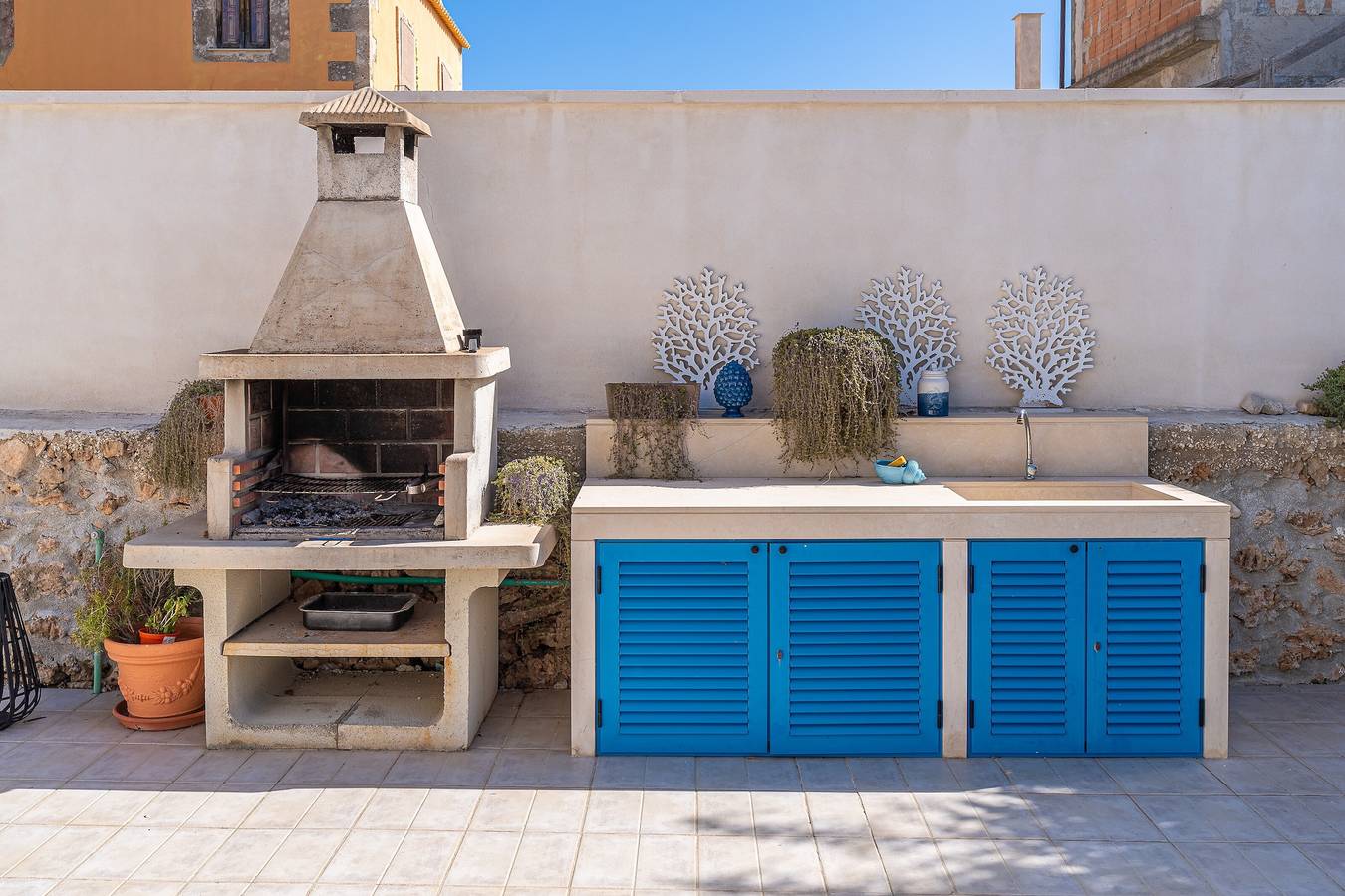 Appartamento intero, Appartamento 'Cecilia Vista Piscina' con Piscina in Comune, Wi-Fi e Aria Condizionata in Reitani, Noto e dintorni