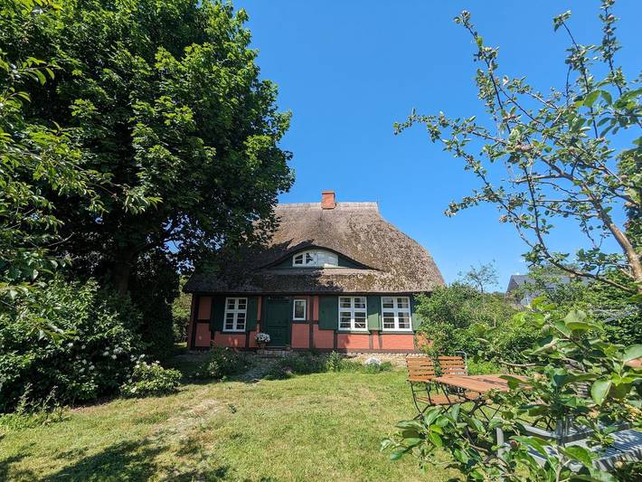 Ferienhaus für 4 Personen, mit Terrasse und Garten sowie Ausblick in Born a. Darß