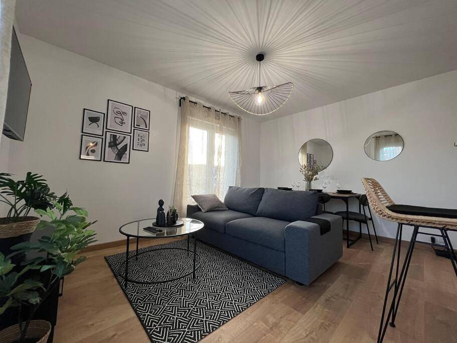 Appartement entier, One-Bedroom Apartment in Coulommiers (Seine-et-Marne), Seine-et-Marne