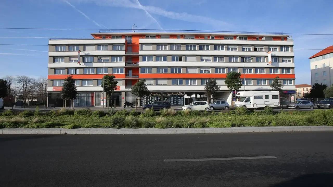Appartement de vacances entier, Appartement de vacances pour 3 personnes avec piscine in Chevilly-Larue, Val-de-Marne