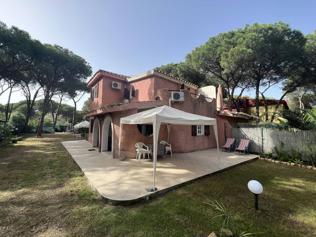 Entire apartment, Apartment 'Casa degli Oleandri' with Mountain View, Garden & Wi-Fi in Foxi 'e Sali, Pula region