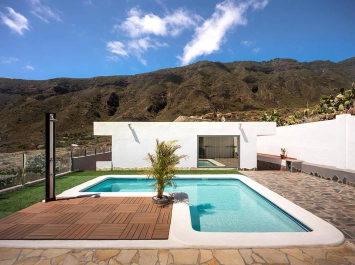 Casa rural para 4 personas, con Terraza además de Jardín y Piscina en Güímar