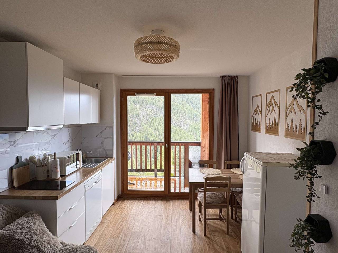 Appartement de vacances entier, Résidence le Bois Méan 2 pièces 4 personnes entièrement rénové in Les Orres, Parc national des Écrins