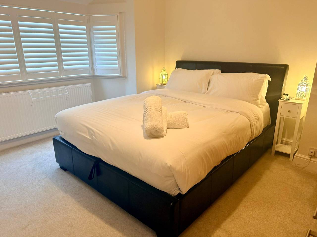 2-Bed Home with Parking, Near Bhx, Nec & Jlr in Solihull, Région de Birmingham