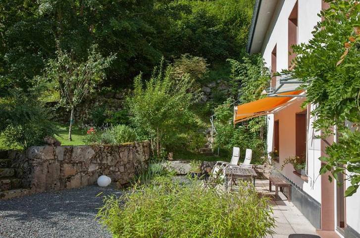 Apartamento de vacaciones para 3 personas, con terraza además de vistas y jardín - 1