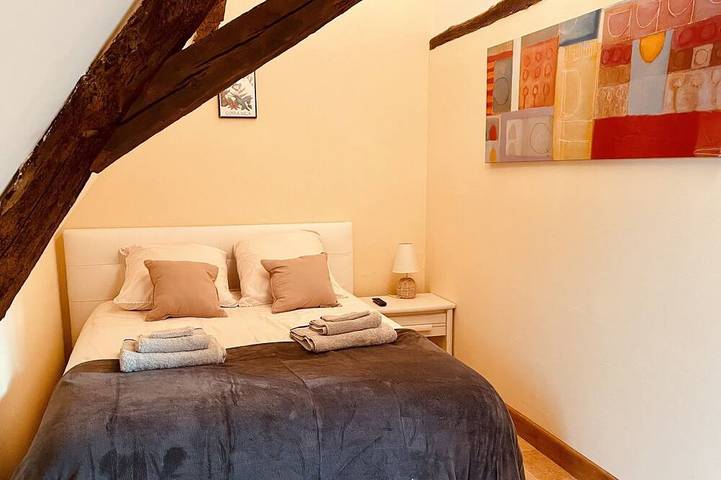 Gîte pour 14 personnes, avec piscine ainsi que jardin et terrasse à Sainte-Foy-de-Longas - 2