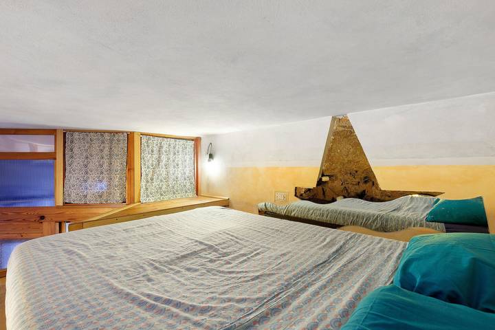 Entire studio, Romantic Studio 2 – Romantic Loft Near the City Center in Rome, Rome Province