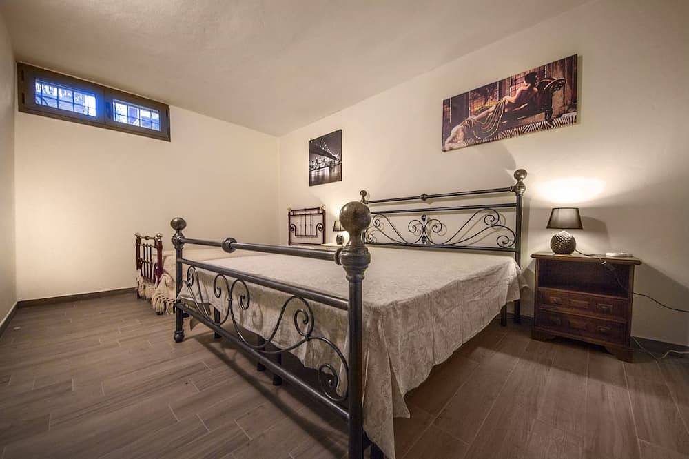 Villa Privata con 4 Stanze da Letto, Piscina, Wi-fi, Giardini, Silenziosa in Reggello, Valdarno