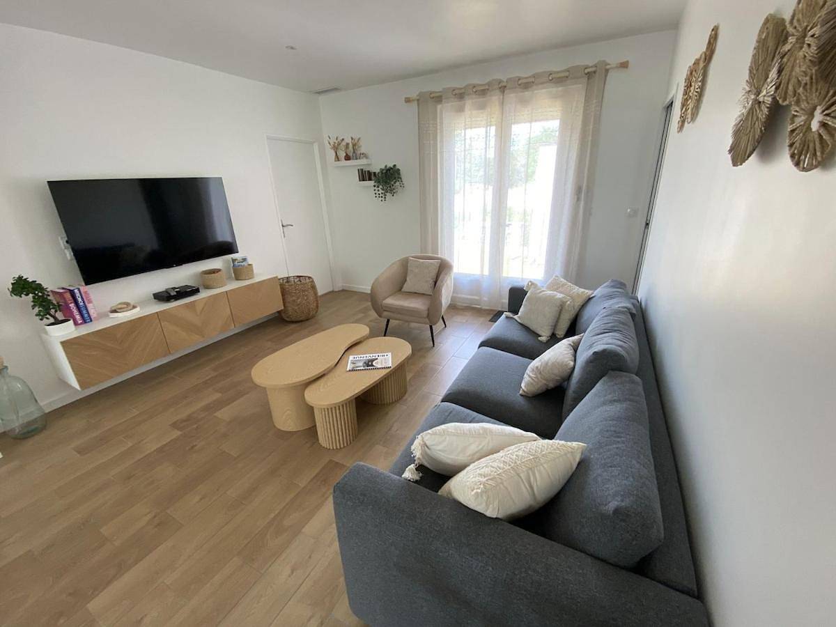 Three-Bedroom House in Jaunay-Clan, Vienne (France)