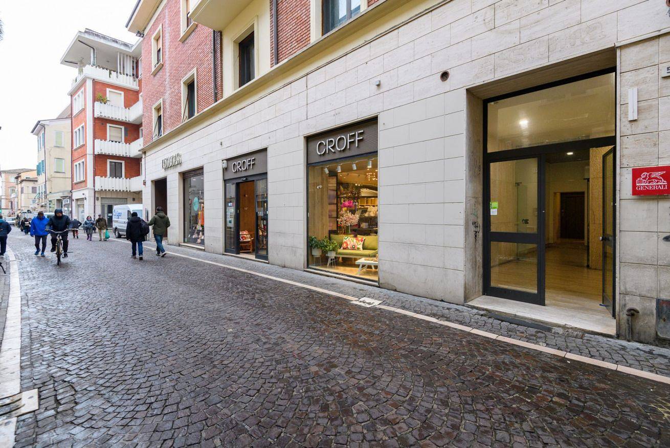 Ganze Wohnung, Guesthost - Branca 54 Flat in Center of Pesaro in Pesaro, Valle del Metauro