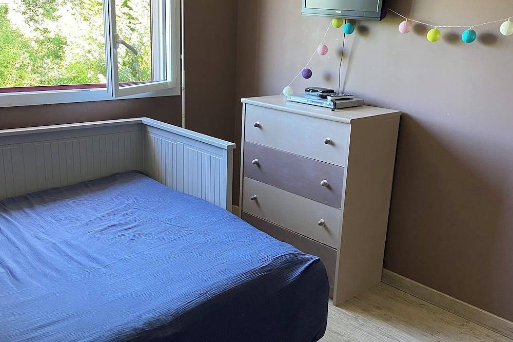 Maison individuelle en bois in Plounévez-Lochrist, Côte des Légendes
