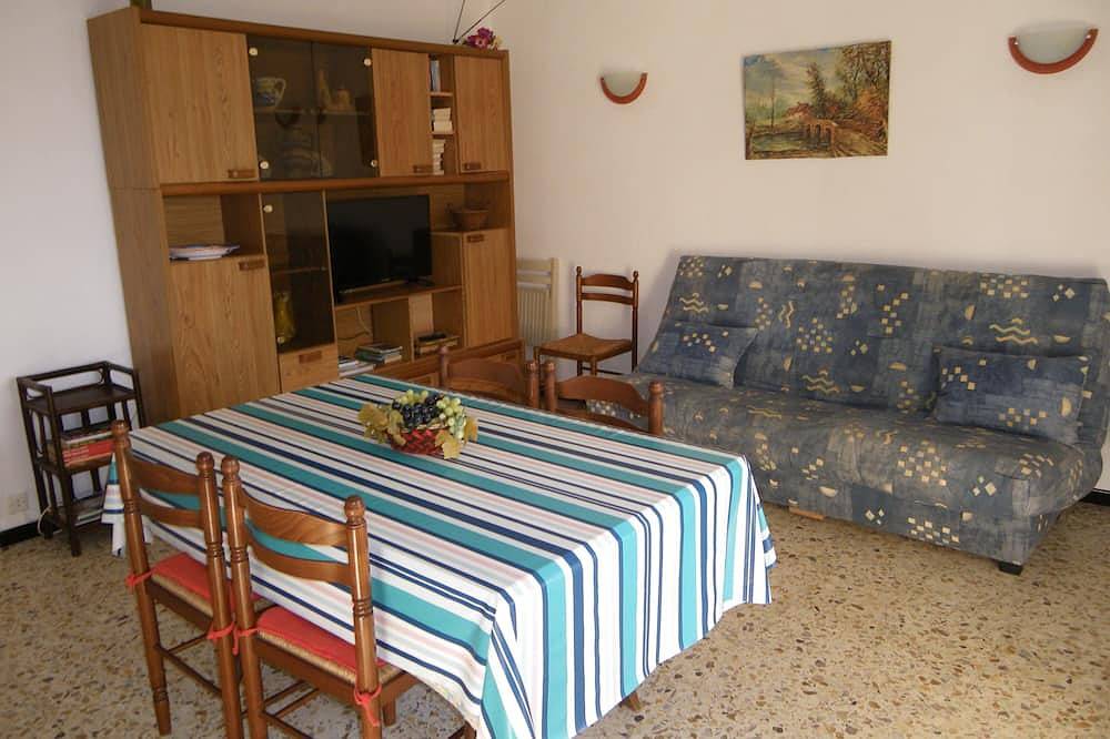 Appartamento intero, Spaziosa villa al piano terra, magnifica vista mare non trascurata in Le Lavandou, Toulon e dintorni