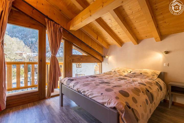Gîte pour 4 personnes, avec terrasse dans Les Trois Vallées - 3