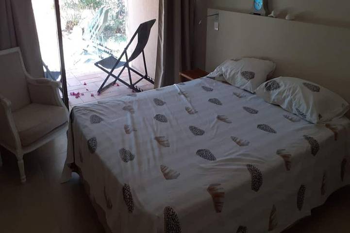 Location de vacances pour 6 personnes, avec balcon et jardin, animaux acceptés dans Plage de la Palombaggia - 4