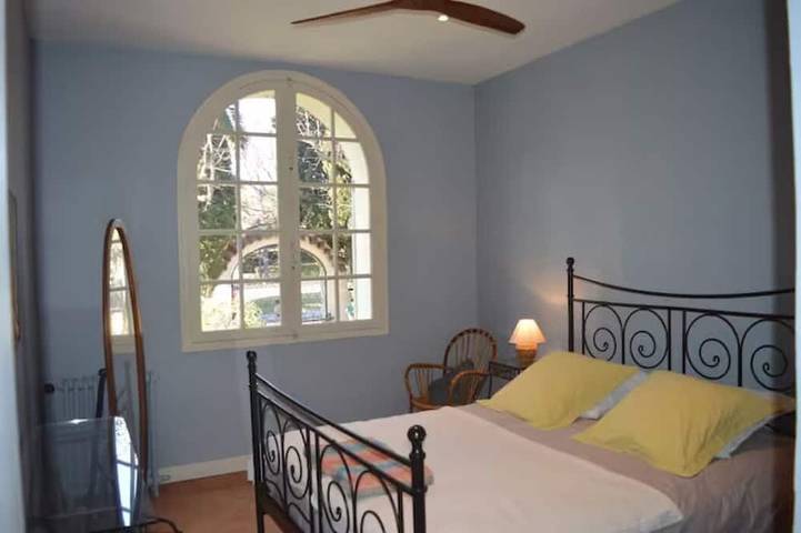 Location de vacances pour 10 personnes, avec jardin, animaux acceptés dans La Grande Plage (La Ciotat) - 2