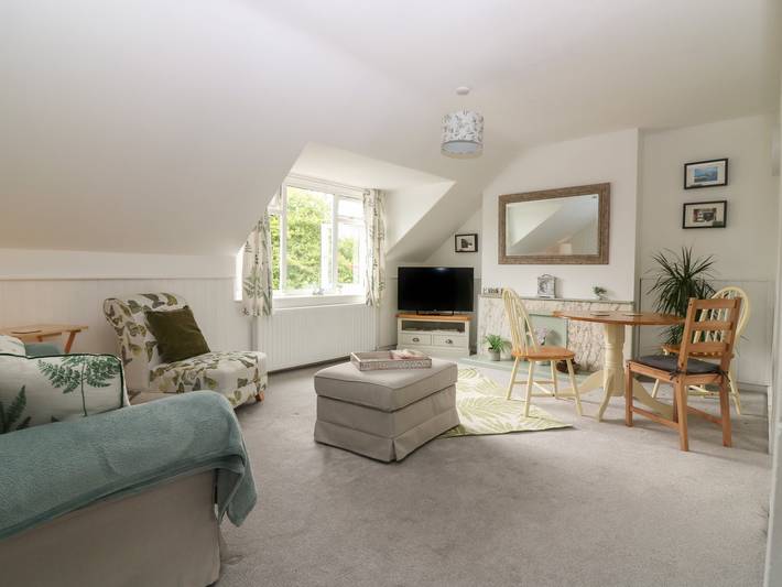 Last minute apartment for 3 people, with Garden in Aberdeen