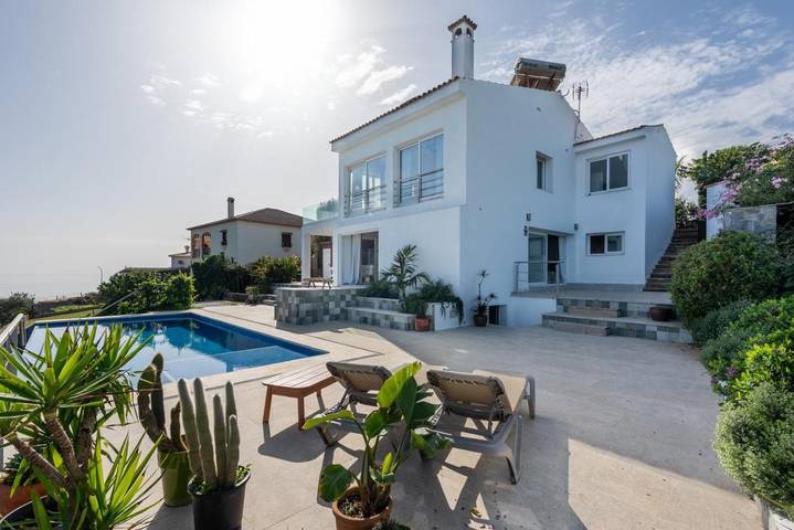 Casa rural para 8 personas, con vistas además de piscina y jardín en San Roque - 2