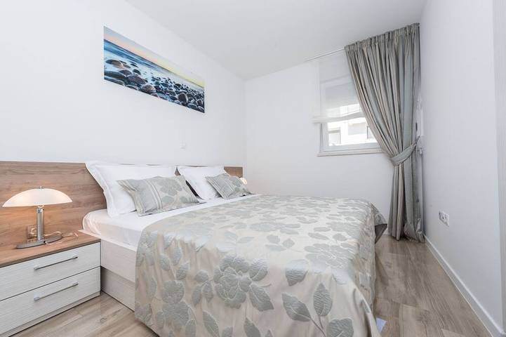 Luxury Villa for 18 with Private Heated Pool near the Beach in Novalja, Pag Island