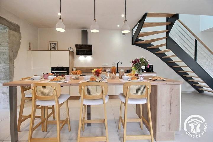 Location de vacances pour 6 personnes, avec terrasse et jardin à Plélo - 3