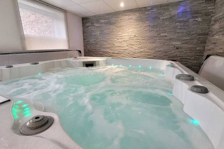 Maison de vacances pour 10 personnes, avec jacuzzi ainsi que jardin et sauna, animaux acceptés - 1