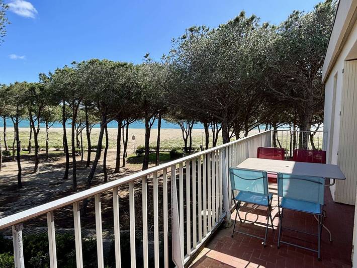 Gîte pour 4 personnes, avec balcon dans Plage des Pins - 3