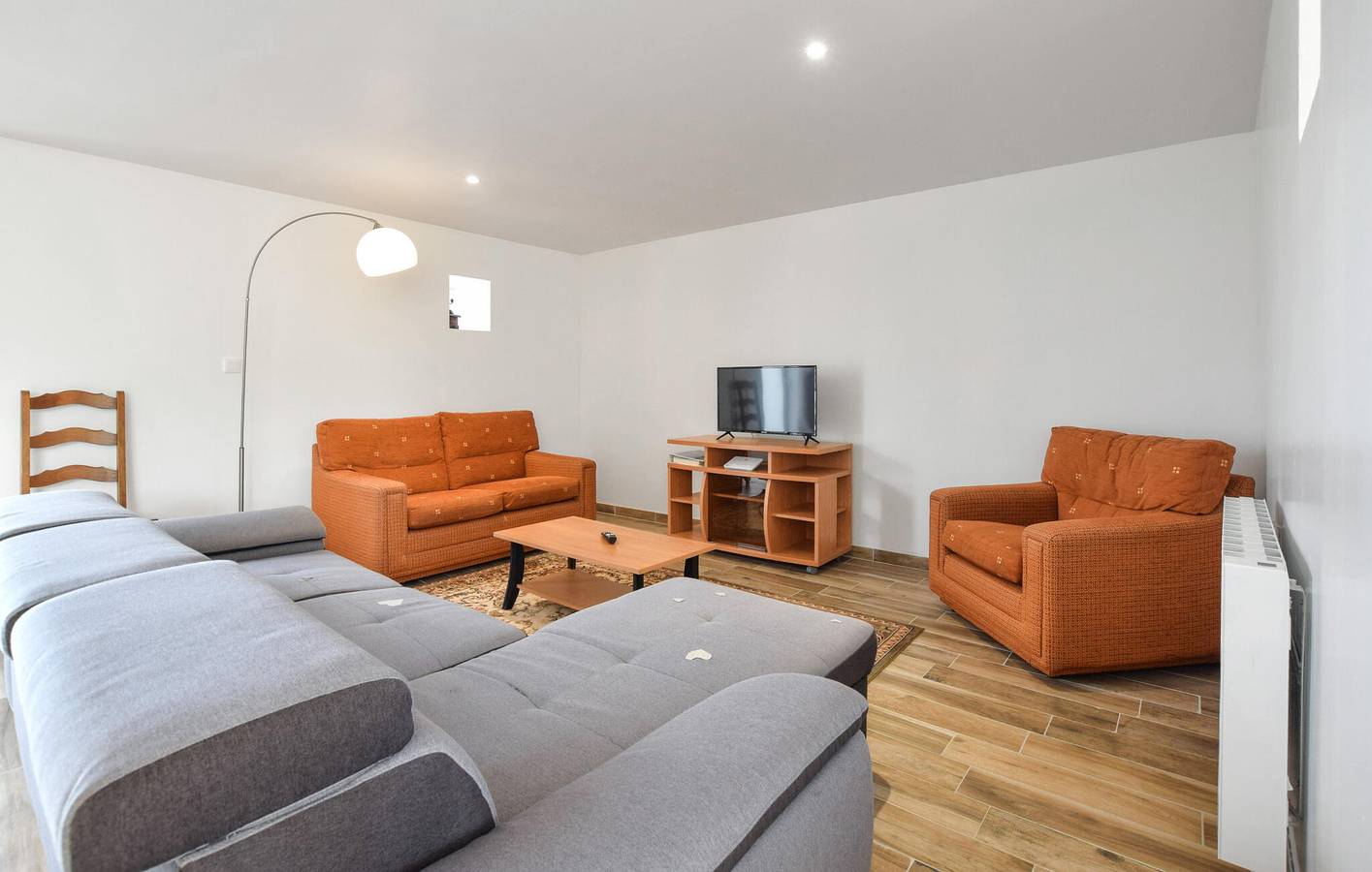 Appartement de charme avec jardin, WiFi et vue sur la rivière in Saint-Germain-de-Tournebut, Région de Cherbourg