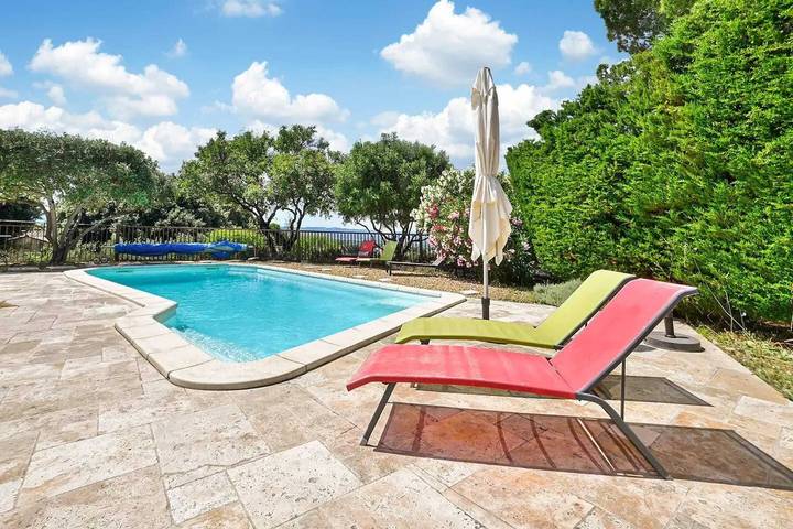 Maison de vacances pour 6 personnes, avec terrasse et piscine à Eyragues