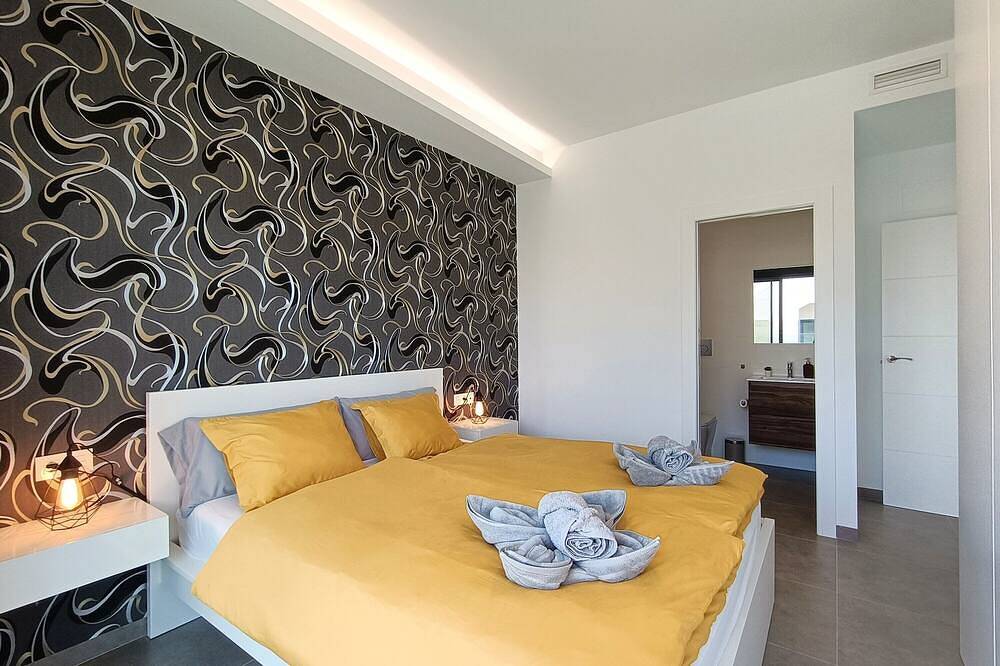 Spacious Vacation Home \"Luxurious\" with Heated Pool in La Herrada, Los Montesinos