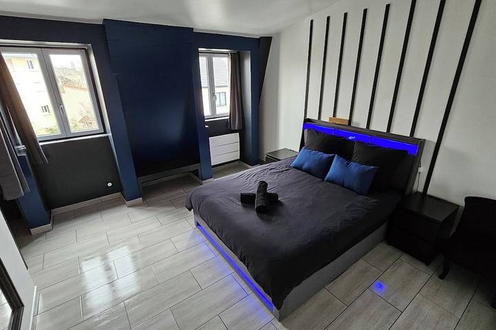 Apartamento entero, Blue Duplex Near Paris & Stade De France in Drancy, Sena-Saint Denis