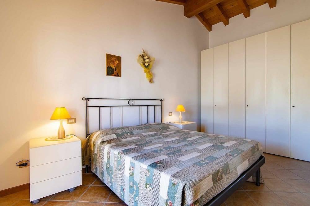 Ganze Wohnung, Dimora Miralago - mit Panoramablick auf den See in San Zeno di Montagna, Gardasee-Berge