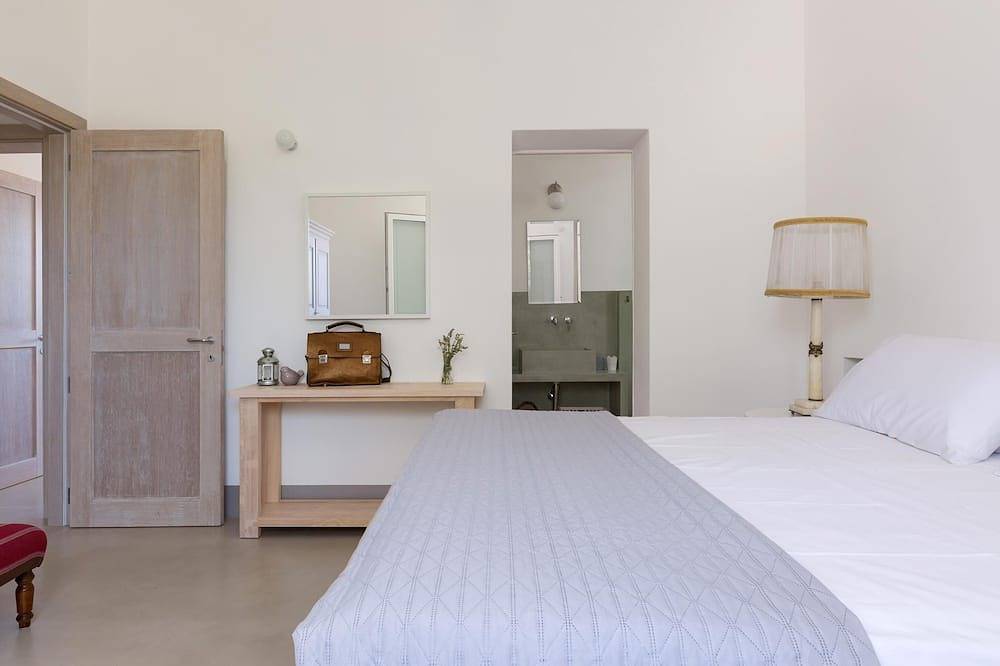 Casa de campo con piscina cerca de la playa de arena, máximo confort y relajarse! in Ugento, Golfo de Tarento