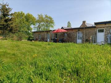 Gîte pour 4 personnes, avec piscine ainsi que terrasse et jardin dans le Finistère